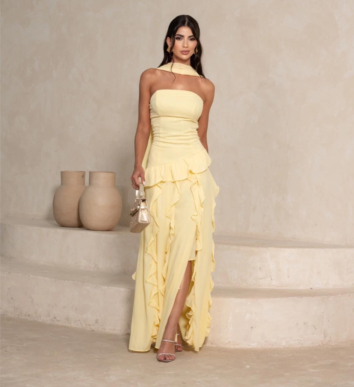 Vestido Longo em Seda Chiffon Amarelo Tomara que Caia com Babados