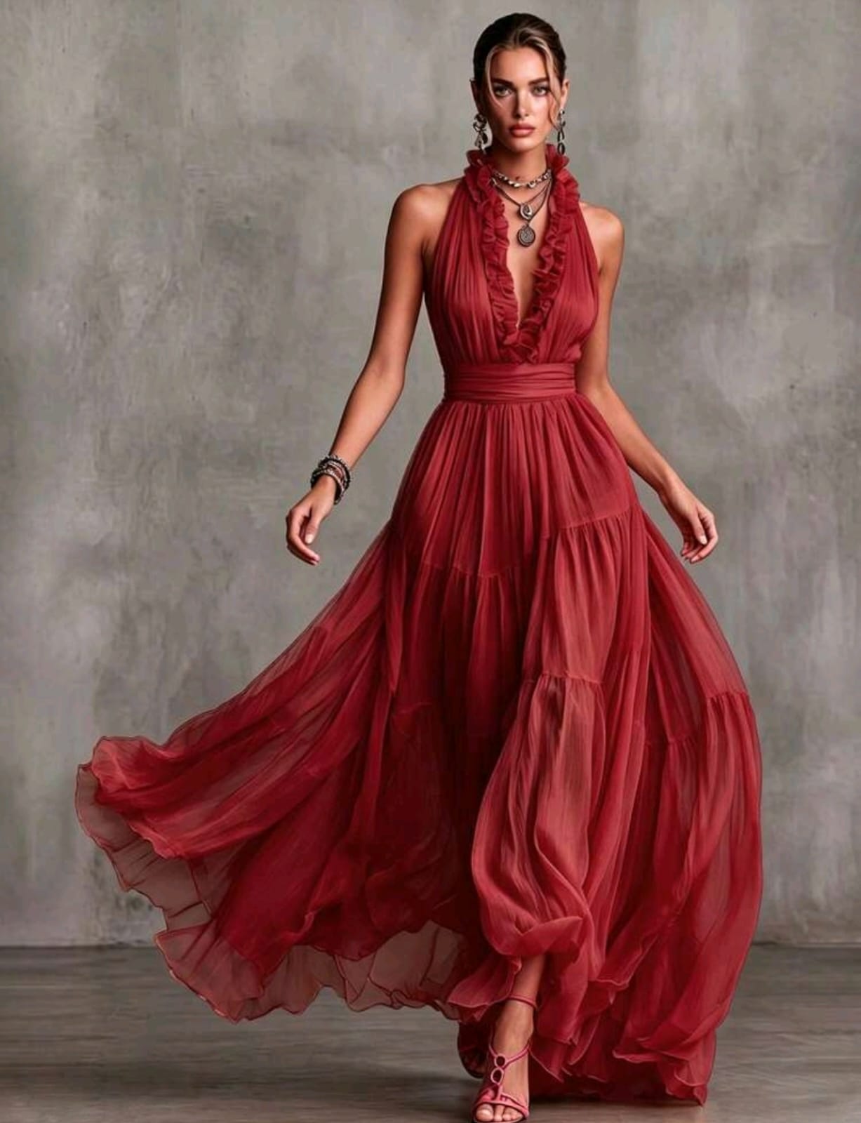 Vestido Longo Marsala com Babados e Decote Halter