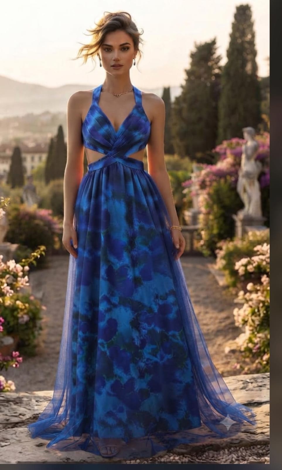 Vestido Longo Azul Royal com Estampa Abstrata em Chiffon– Elegância e Modernidade