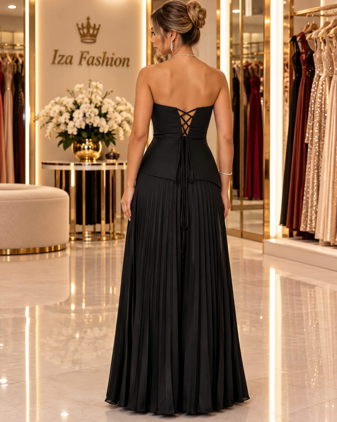 Vestido Longo Decote Coração Preto e Saia Plissada